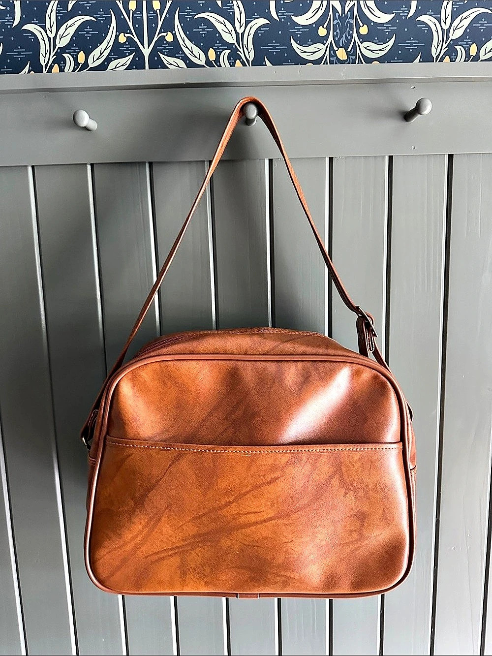 American Tourister Vintage 1970s Brown Faux Leather Shoulder Travel Bag Shoulder